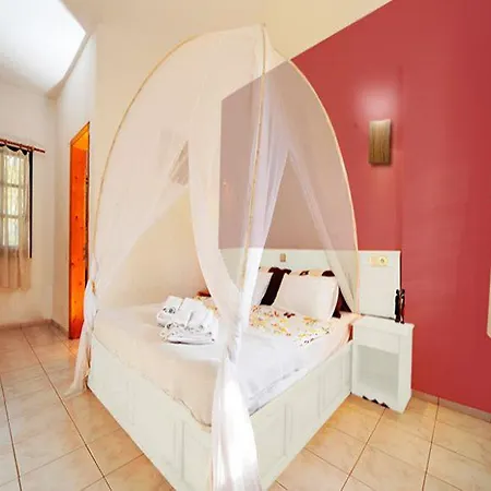 Adrenalin Village Πανσιόν 3*
