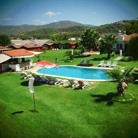 Adrenalin Village Pensionat 3*